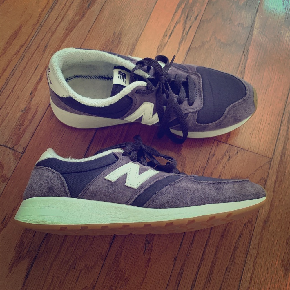New Balance 420 sneakers